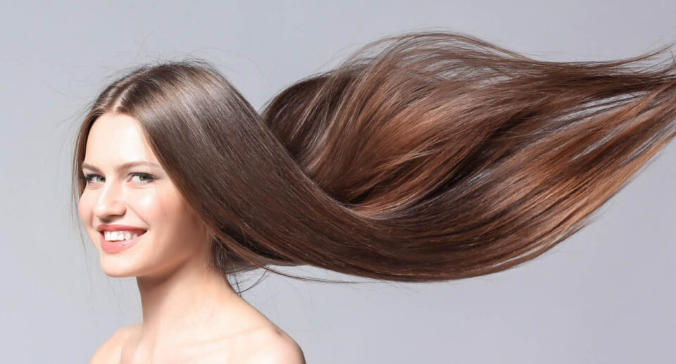 Tratamiento con keratina alisadora para un cabello más manejable